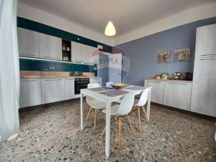 Sale Four rooms, Monopoli