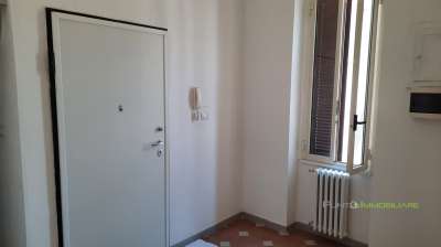 Rent Four rooms, Brindisi