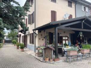 Sale Esavani, Parma