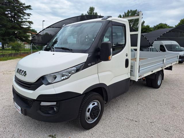 IVECO Daily Diesel 2019 usata, Vicenza foto