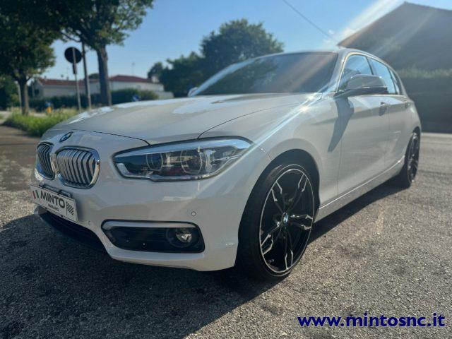 BMW 118 URBAN 5p cerchi 19´´ full-LED Diesel