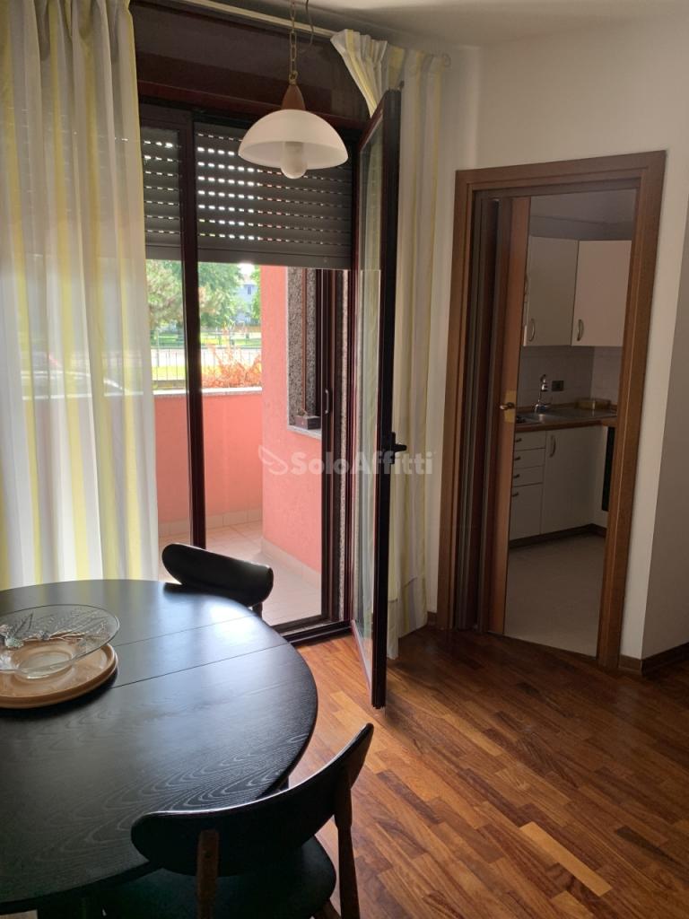 Rent Two rooms, Novara foto