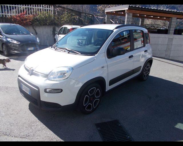 FIAT New Panda Elettrica/Benzina 2022 usata, Italia foto