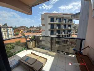 Huur Roomed, Messina