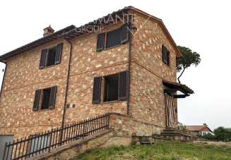 Rent Four rooms, Castiglione del Lago