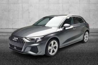 AUDI A3 Elettrica/Benzina 2023 usata