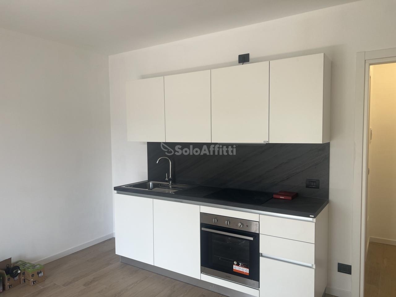 Rent Appartamento, Turate foto