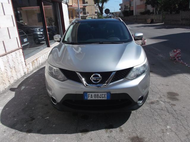 NISSAN Qashqai Diesel 2015 usata, Taranto foto