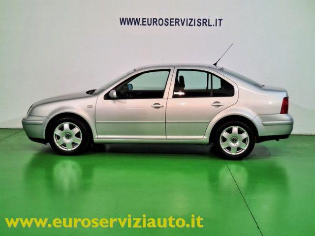 VOLKSWAGEN Bora Benzina 2000 usata, Brescia foto