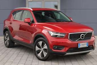 VOLVO XC40 Elettrica/Benzina 2020 usata, Piacenza