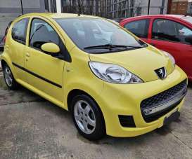 PEUGEOT 107 Benzina 2012 usata, Como