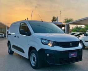 PEUGEOT Partner Diesel 2019 usata, Brindisi