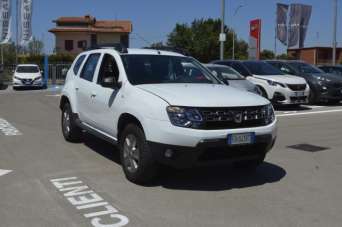 DACIA Duster Diesel 2015 usata, Latina