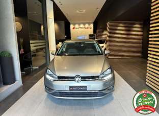 VOLKSWAGEN Golf Diesel 2017 usata, Catania