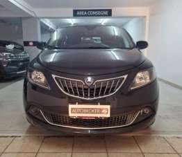 LANCIA Ypsilon Elettrica/Benzina 2024 usata, Cosenza