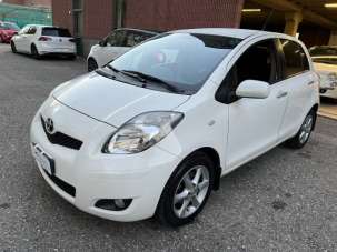 TOYOTA Yaris Benzina 2011 usata, Bergamo