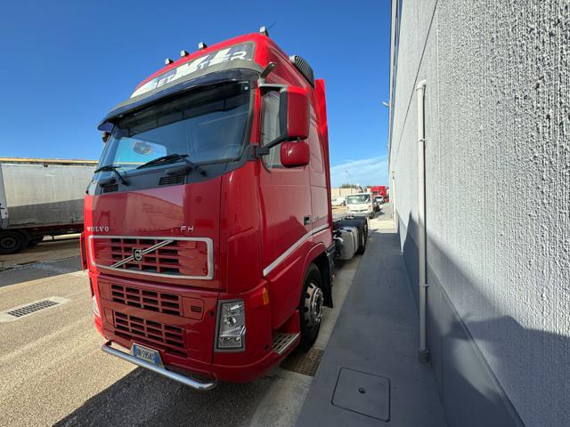 VOLVO FH 480 Benzina 2006 usata, Bari foto