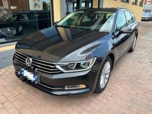 VOLKSWAGEN Passat Variant Diesel 2019 usata