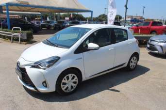 TOYOTA Yaris Elettrica/Benzina 2019 usata