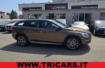 VOLVO V60 Cross Country Diesel 2017 usata, Parma