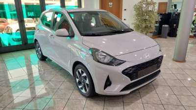 HYUNDAI i10 Benzina 2024 usata