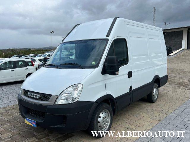 IVECO Daily Diesel 2011 usata, Catania foto