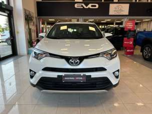 TOYOTA RAV 4 MY23 Diesel 2016 usata