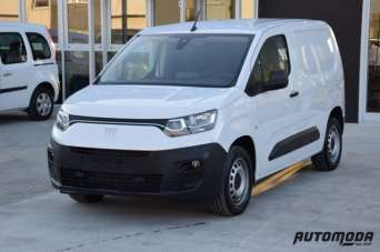 FIAT Doblo Diesel 2023 usata, Firenze