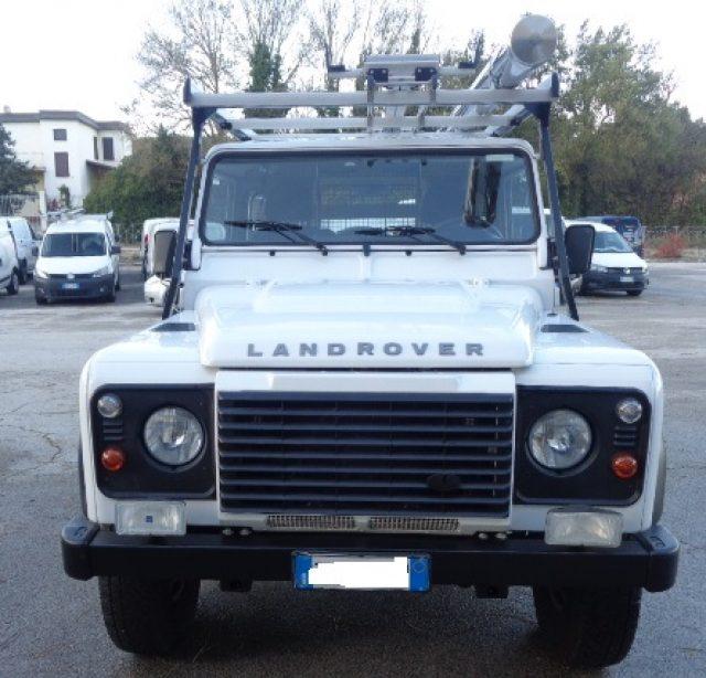 LAND ROVER Defender Diesel 2014 usata, Macerata foto