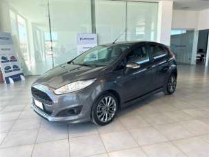 FORD Fiesta Benzina 2016 usata, Bari