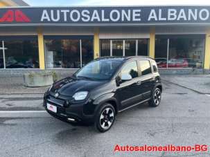 FIAT Panda Cross Elettrica/Benzina 2022 usata, Bergamo