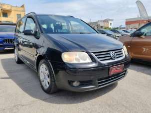 VOLKSWAGEN Touran Diesel 2004 usata, Napoli