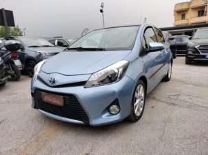 TOYOTA Yaris Elettrica/Benzina 2013 usata, Napoli