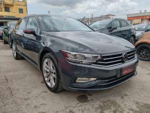 VOLKSWAGEN Passat Variant Diesel 2021 usata, Napoli