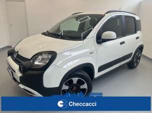 FIAT Panda Cross Elettrica/Benzina 2023 usata