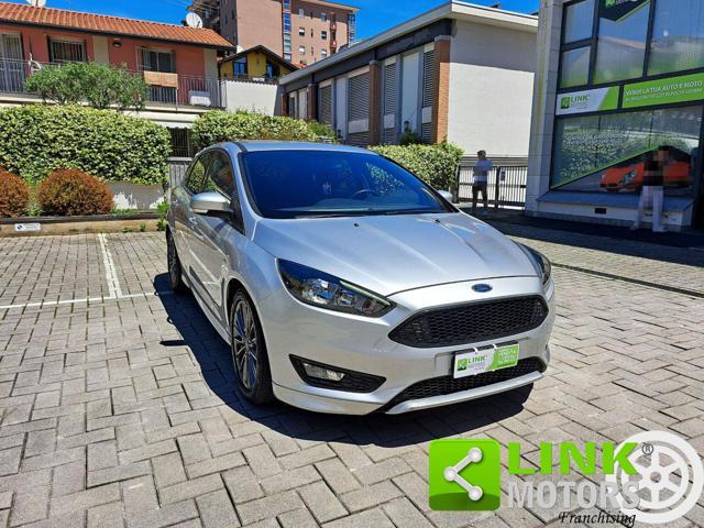 FORD Focus Benzina 2018 usata foto