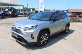 TOYOTA RAV 4 Elettrica/Benzina 2019 usata