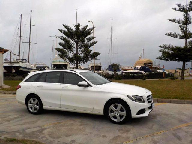 MERCEDES-BENZ C 220 Diesel 2016 usata, Lecce foto