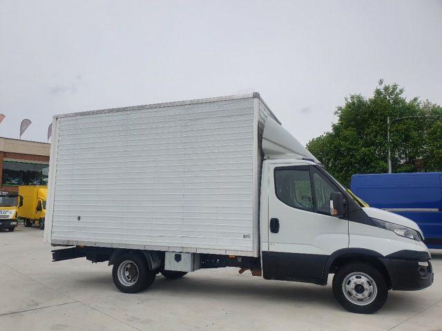 IVECO DAILY 35C13  DAILY Diesel 2016 usata foto