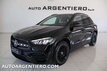 MERCEDES-BENZ GLA 200 Diesel 2023 usata