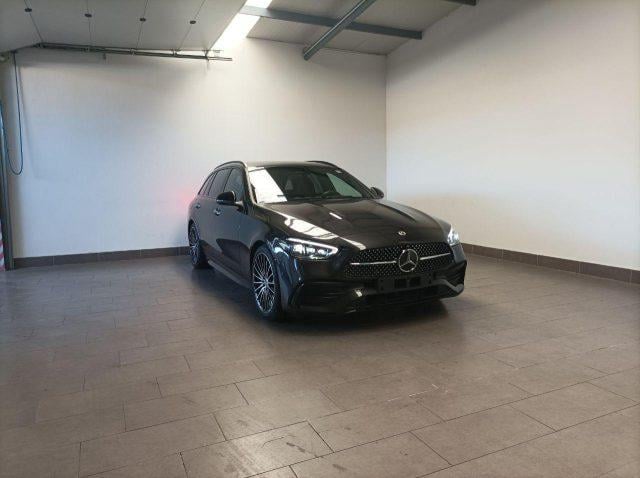 MERCEDES-BENZ C 300 Elettrica/Diesel 2023 usata, Milano foto