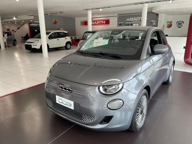 FIAT 500 Elettrica 2023 usata foto