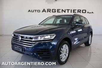 VOLKSWAGEN Touareg Diesel 2020 usata