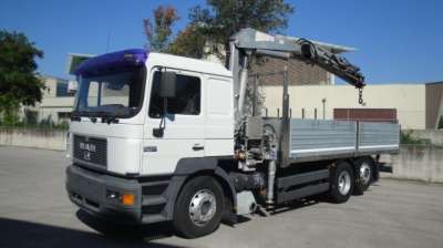 MAN 26.403 Cassone fisso con Gru 200/4 Diesel 1998 usata, Treviso