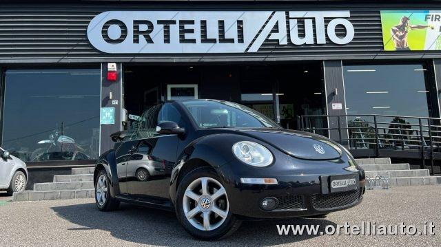 VOLKSWAGEN New Beetle Benzina 2010 usata, Verona foto