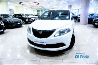 LANCIA Ypsilon Elettrica/Benzina 2021 usata, Matera