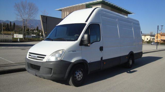 IVECO Daily Diesel 2006 usata, Treviso foto