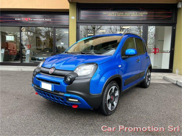 FIAT Panda Cross Elettrica/Benzina 2023 usata, Como foto