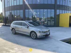 VOLKSWAGEN Passat Variant Diesel 2016 usata