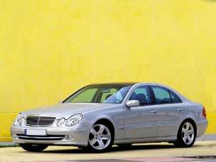 MERCEDES-BENZ E 270 Diesel 2002 usata